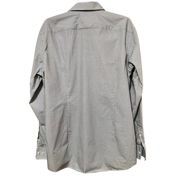 Hugo Boss Sharp Fit Long Sleeve Button Down Blue Size 16 1/2 - 34/35 - Picture 4 of 11